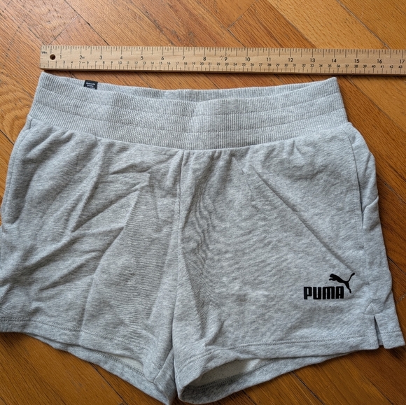 160/161.Nwt PUMA Women's Athletic Gray Shorts - Picture 5 of 6